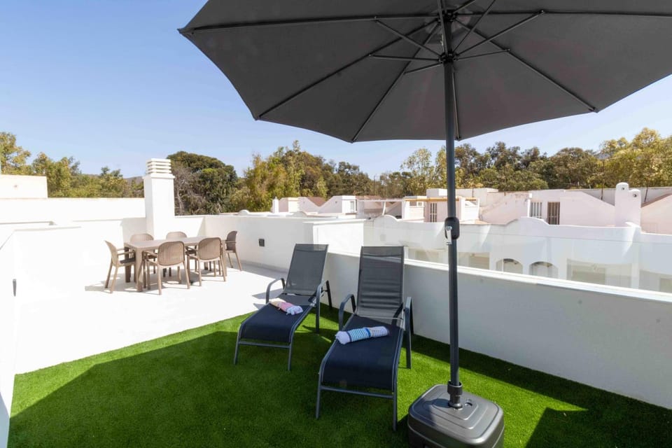 Patio, Balcony/Terrace, sunbed