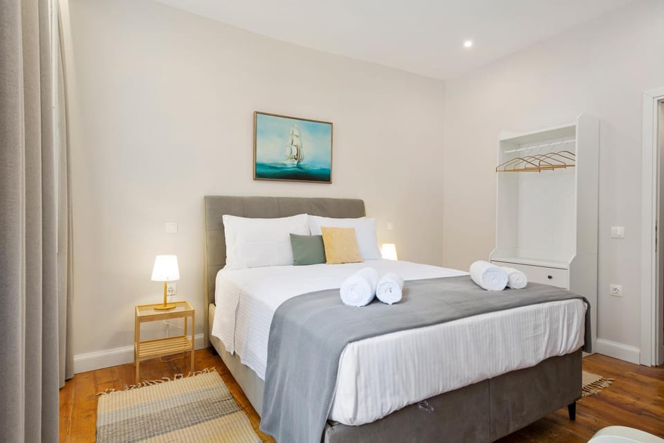Bed, Photo of the whole room, Bedroom, towels, wardrobe