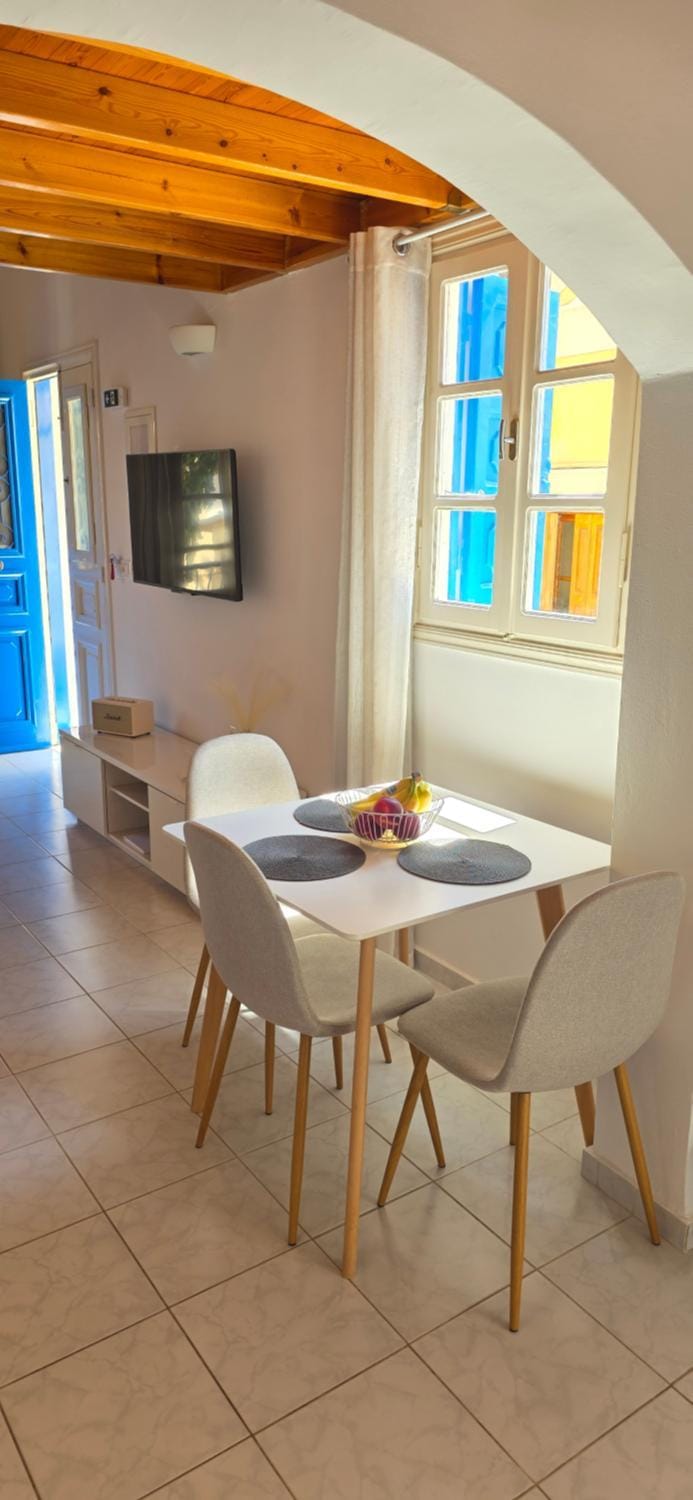 TV and multimedia, Dining area