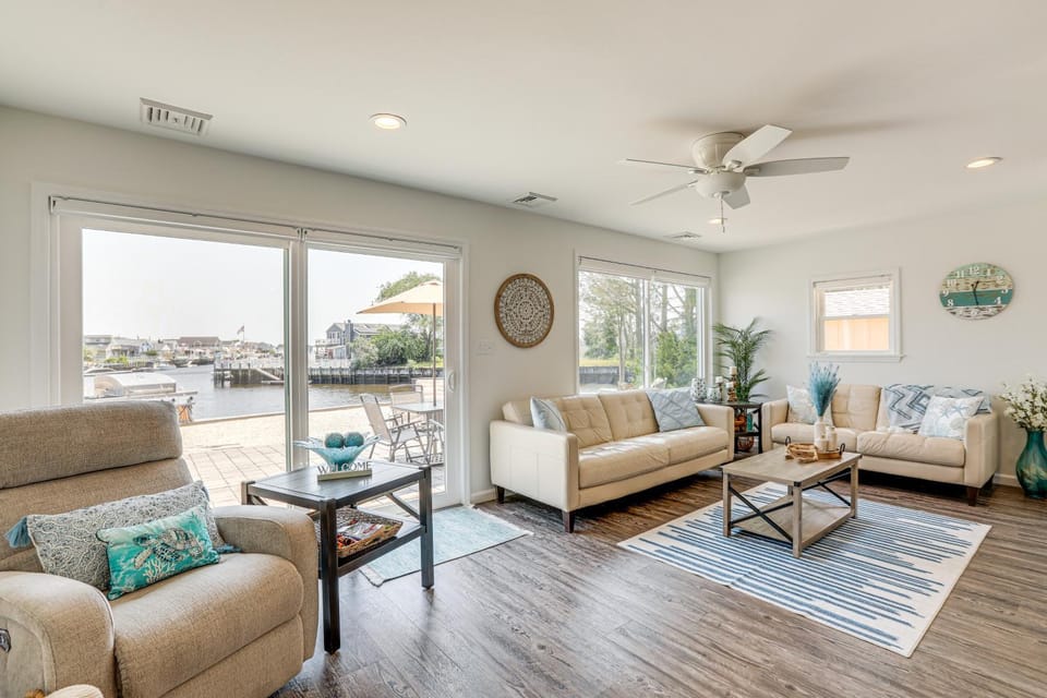 Little Egg Harbor Township Retreat w/ Private Dock House in Galloway