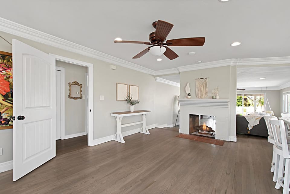 Family Friendly | Huge Backyard | In Heart of SD House in Point Loma
