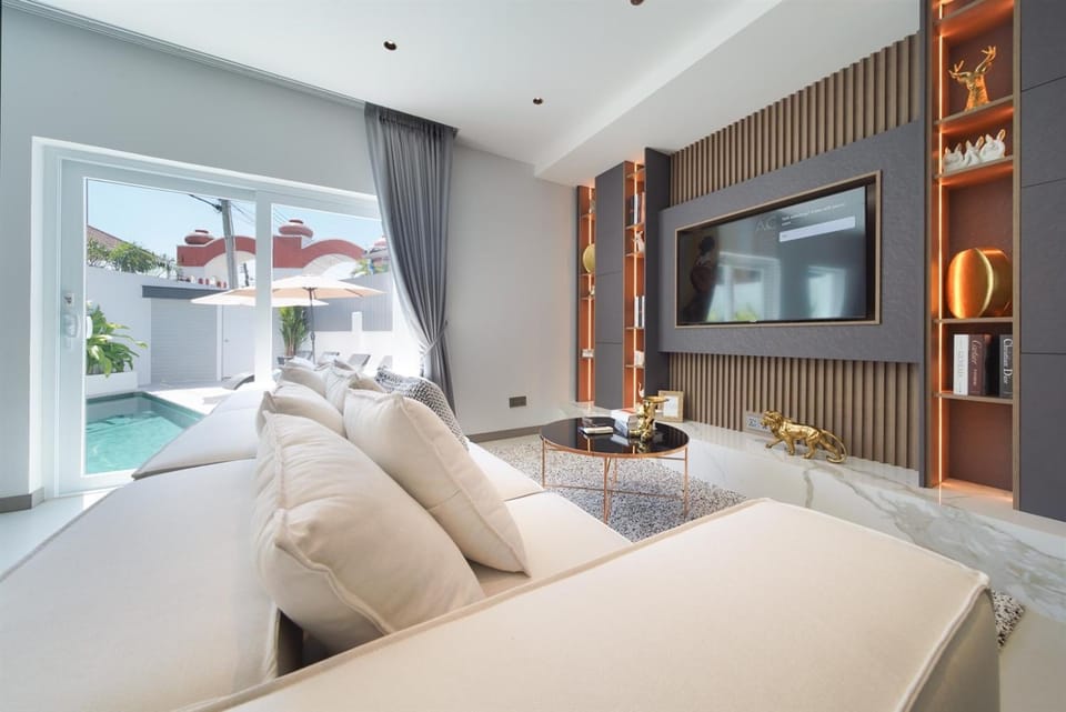 New 2024 - 4BR Pet-Friendly Pool Villa - Jomtien Villa in Pattaya City