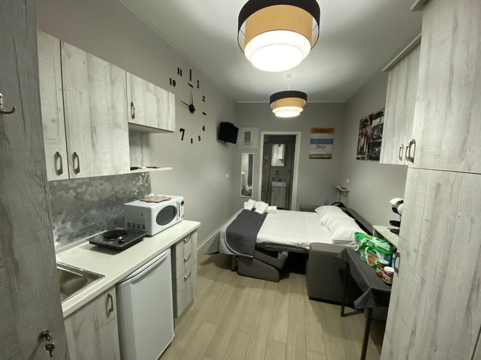 Kitchen or kitchenette, Dining area, Internal: Not applicable to any particular room