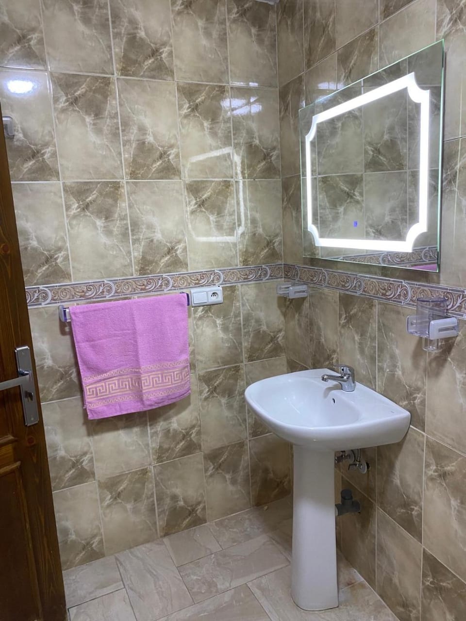 Shower, Bathroom, towels