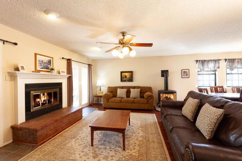 Day, Living room, Seating area, fireplace, furniture