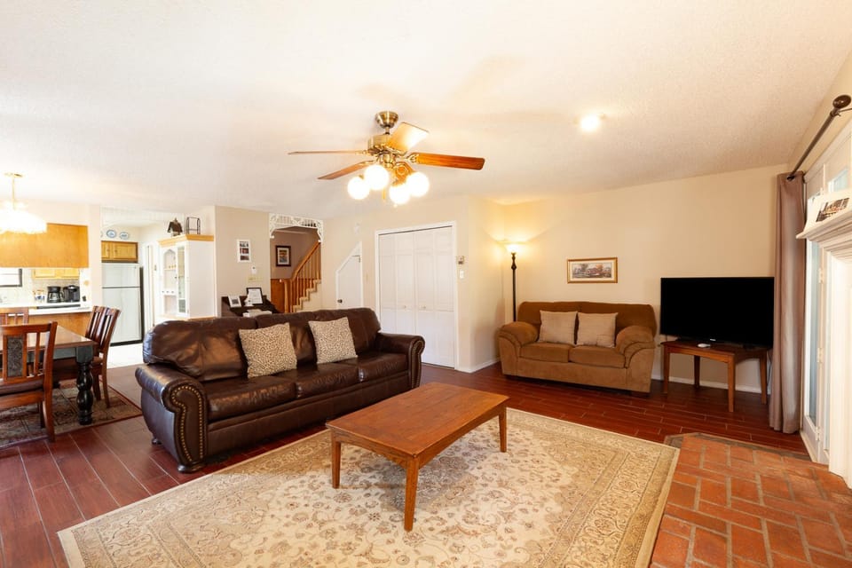 TV and multimedia, Living room, furniture