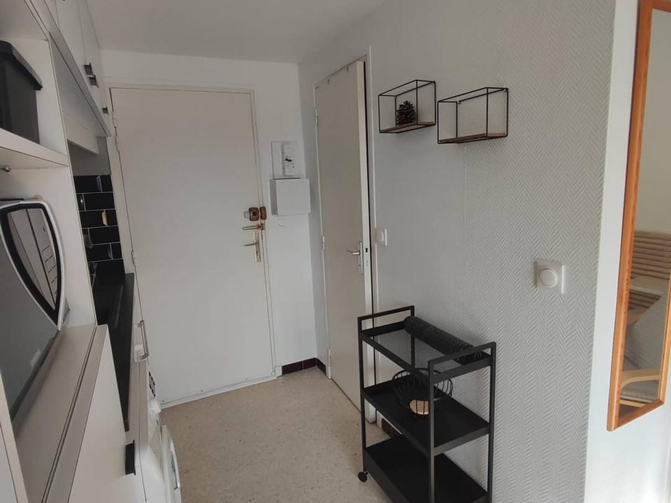 Studio 2 étoiles avec loggia et proche des thermes - FR-1-571-52 Apartment in Balaruc-les-Bains