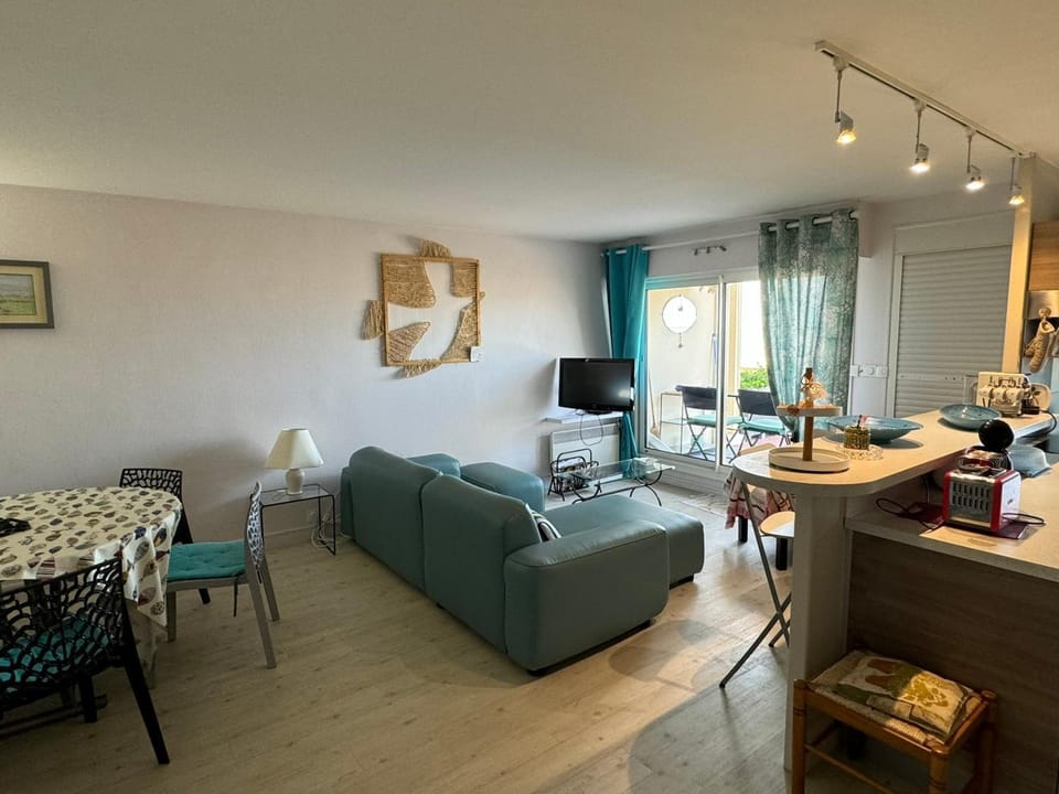 Cabourg, Appartement 3* en Bord de Mer, Accès Direct Plage, Parking - FR-1-487-371 Apartment in Cabourg
