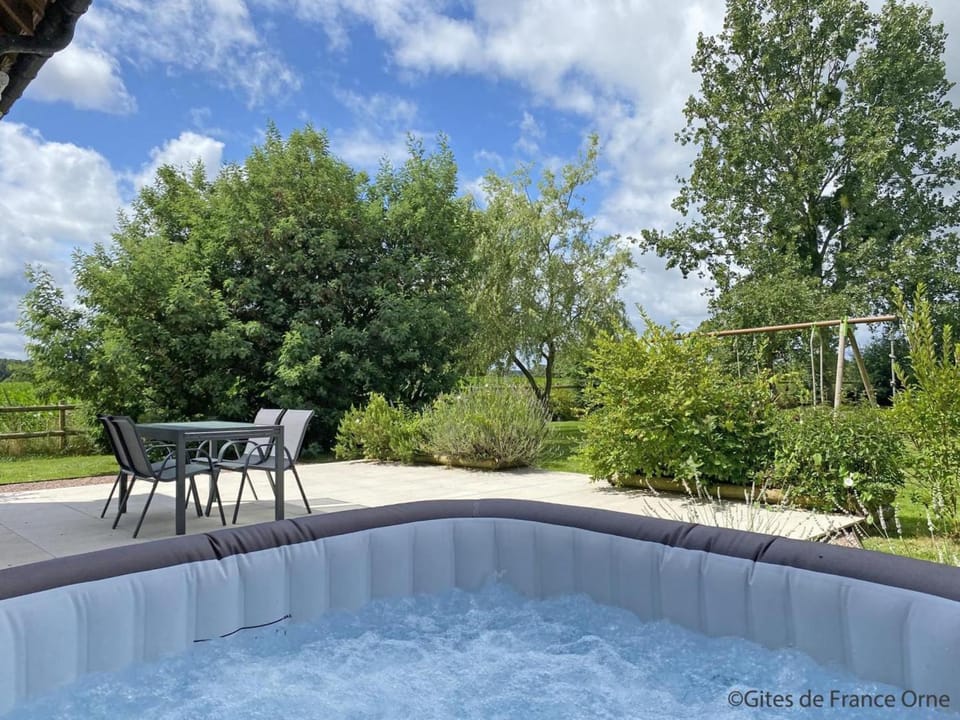 Gîte Nature avec Jardin et Spa pour 14 pers. à Les Ventes-de-Bourse - FR-1-497-211 House in Normandy