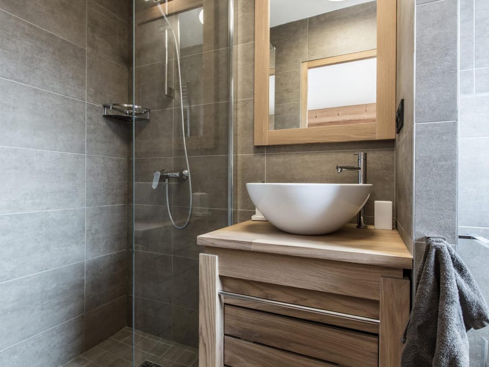 Appartement cosy 2 chambres en suite, proche commerces, parking couvert - FR-1-598-170 Apartment in Les Gets