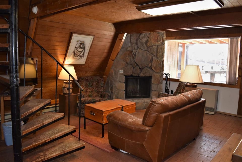 Day, Living room, fireplace, furniture, heating