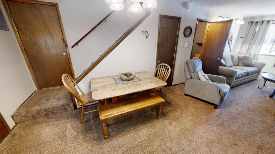 Day, Living room, Seating area, Dining area, furniture