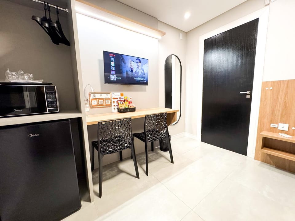 TV and multimedia, Dining area, Bedroom, minibar
