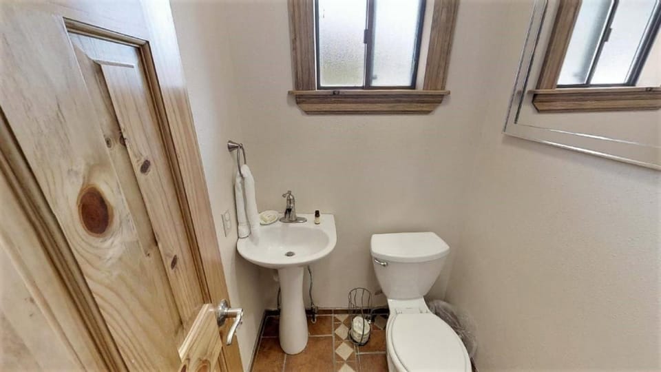 Toilet, Day, Bathroom