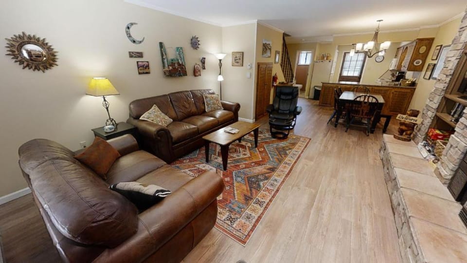 Day, Living room, Seating area, Dining area, fireplace, furniture
