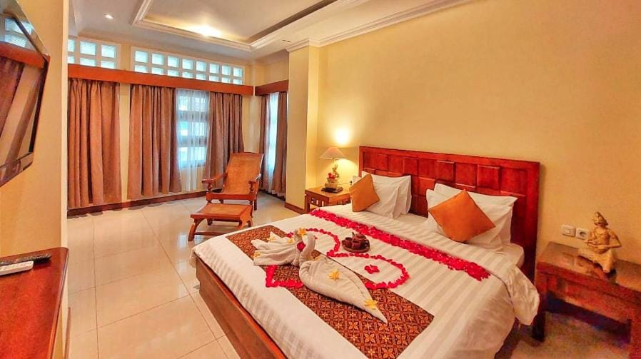 Bed, TV and multimedia, towels