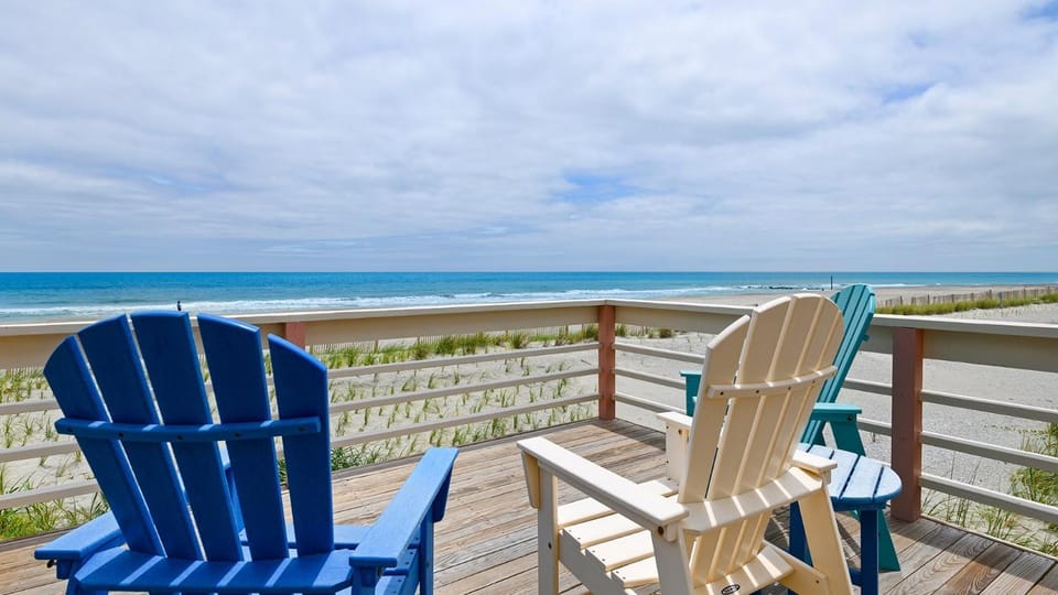 Ocean Ease home by Peace Vacations House in South Carolina