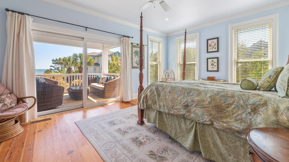 Blue Dolphin home by Peace Vacations House in South Carolina