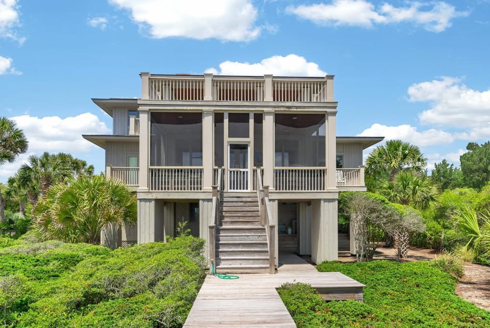 Maison Blanche home by Peace Vacations House in South Carolina