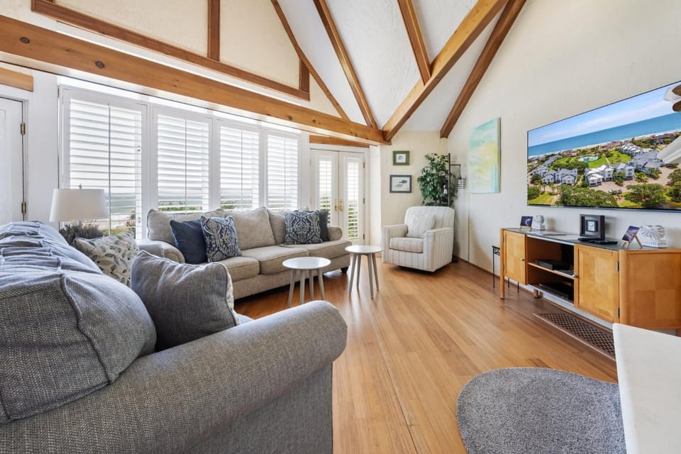 Pelican Watch villa by Peace Vacations Apartment in South Carolina