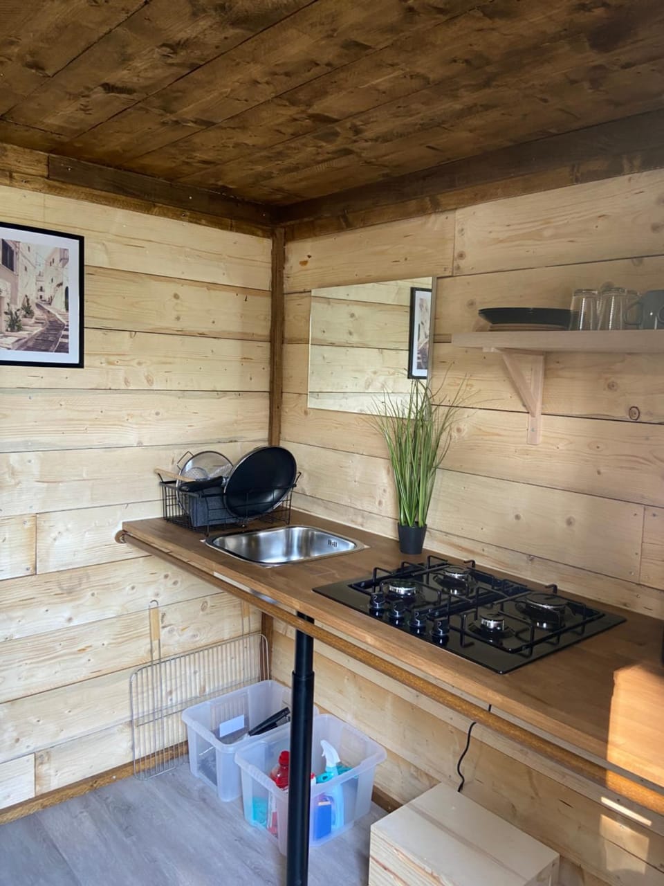 Kitchen or kitchenette