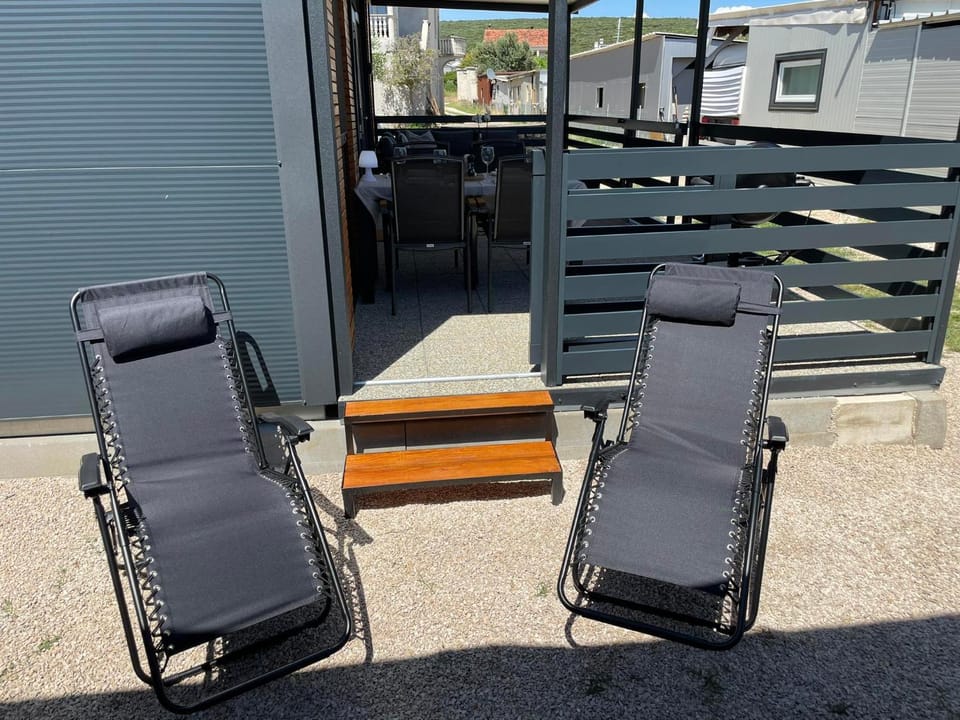 Patio, Day, Seating area