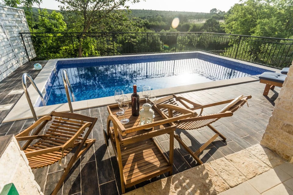 Pool view, Swimming pool