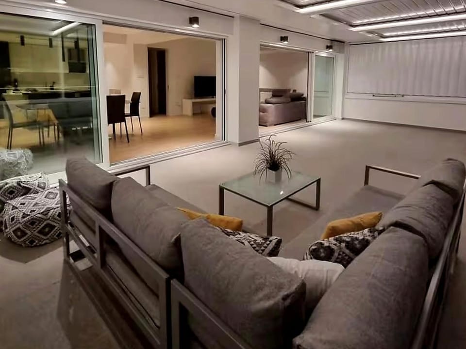 Deluxe Downtown with spacious balcony Apartment in Nicosia City
