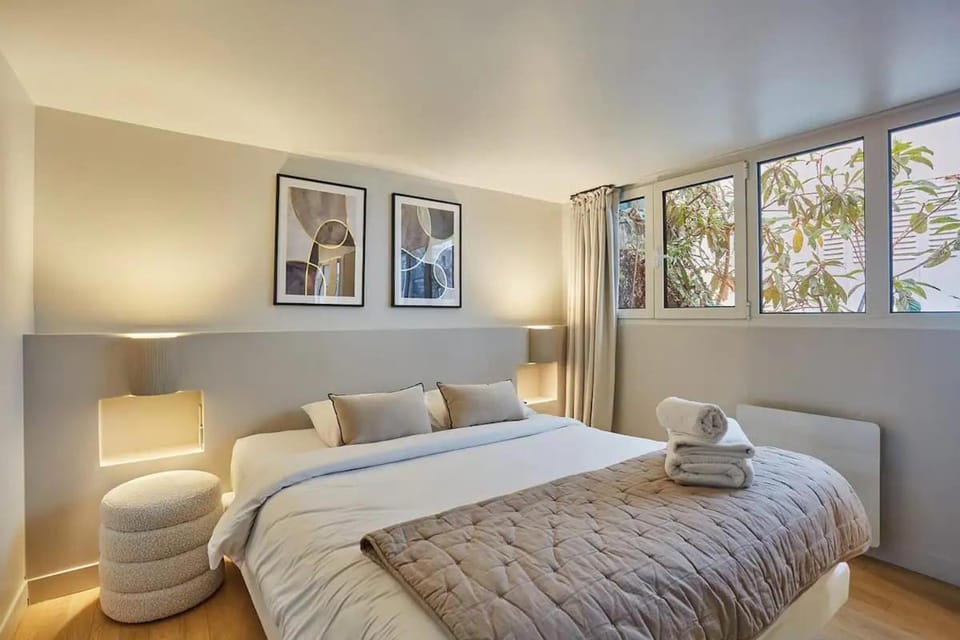 Place de la Bastille Cozy and Modern 2BD Apartment in Paris
