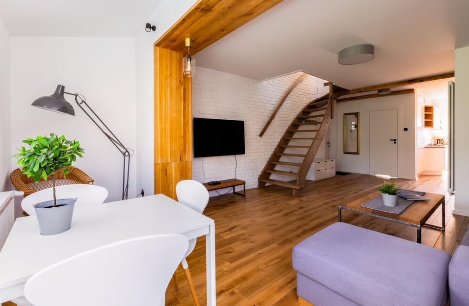 Communal lounge/ TV room, Bed, TV and multimedia, Living room, Photo of the whole room, Seating area, Evening entertainment