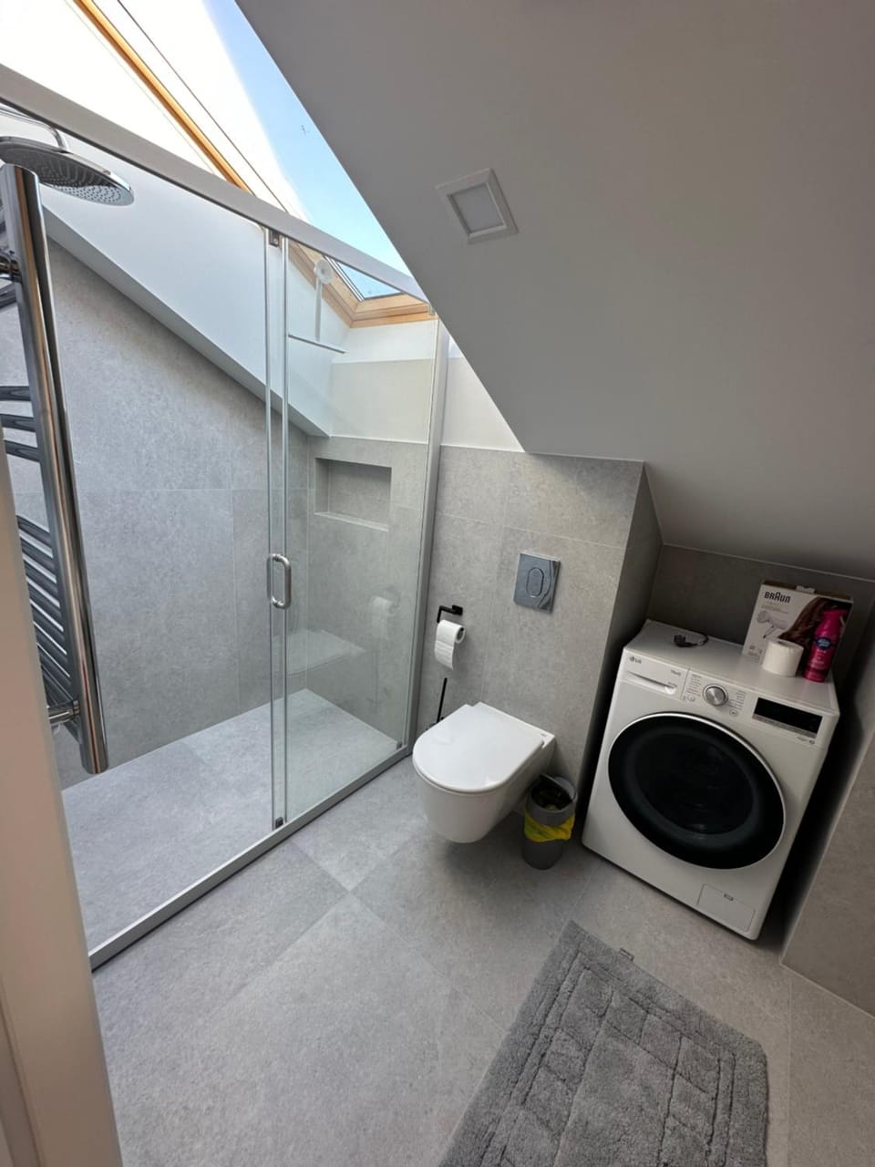 Shower, Toilet, Bathroom