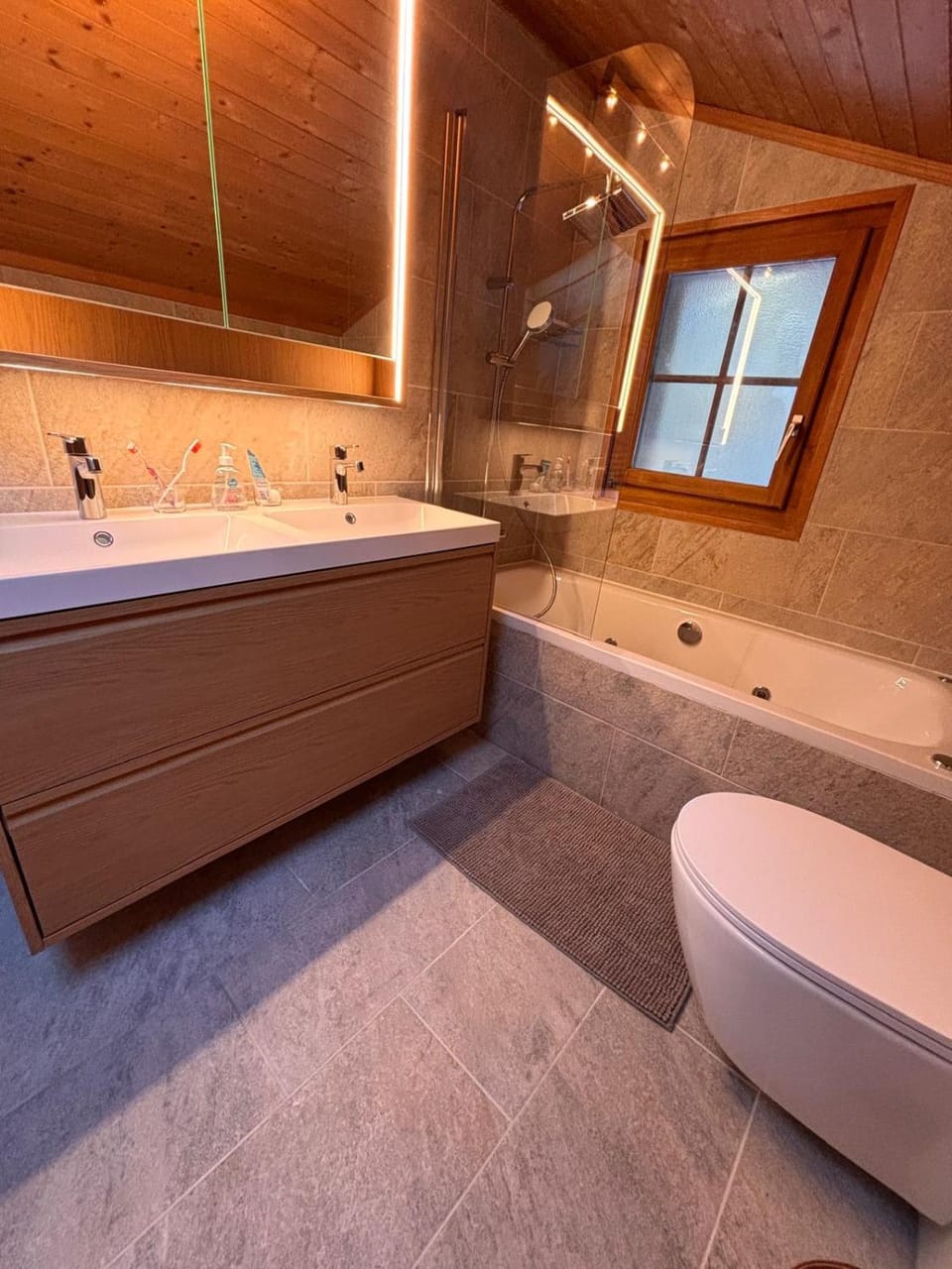Gstaad - Cozy spacious Flat right in the village Apartment in Saanen