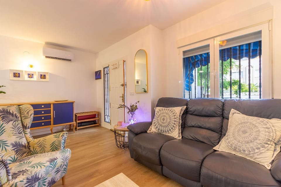 Living room, air conditioner