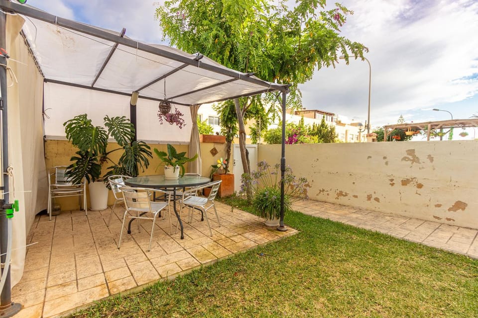 Garden, Garden view