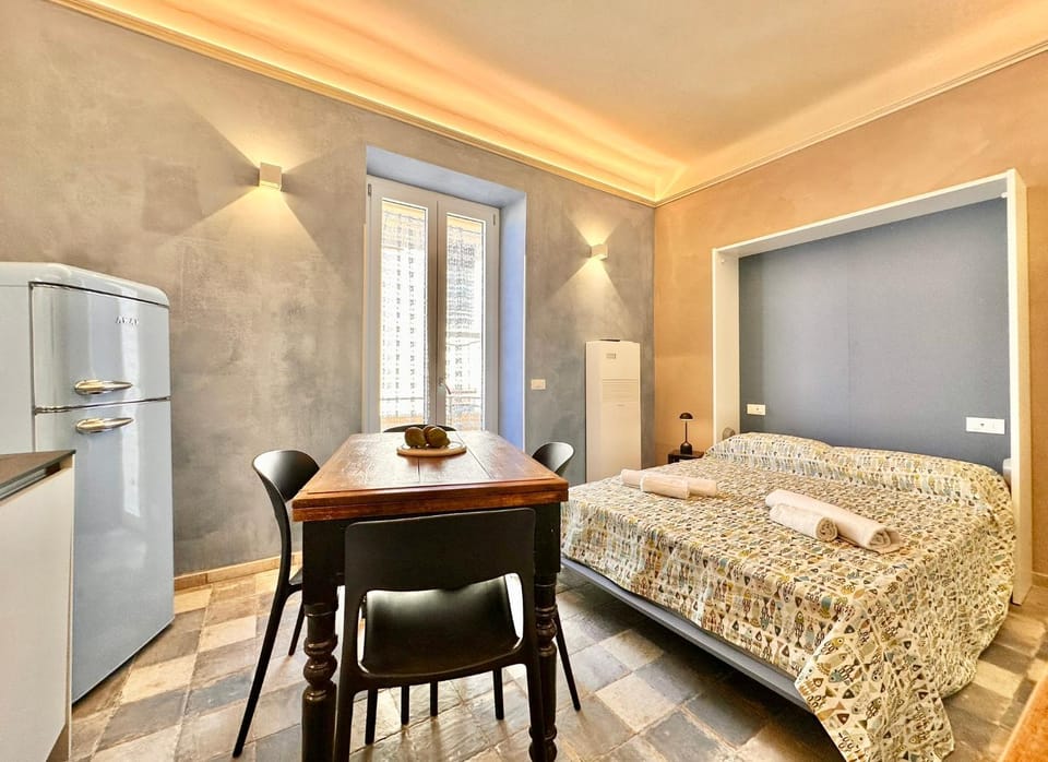 Hostdomus-Acquamarina Suite - Seafront apartment - BIKE ROOM Apartment in Finale Ligure
