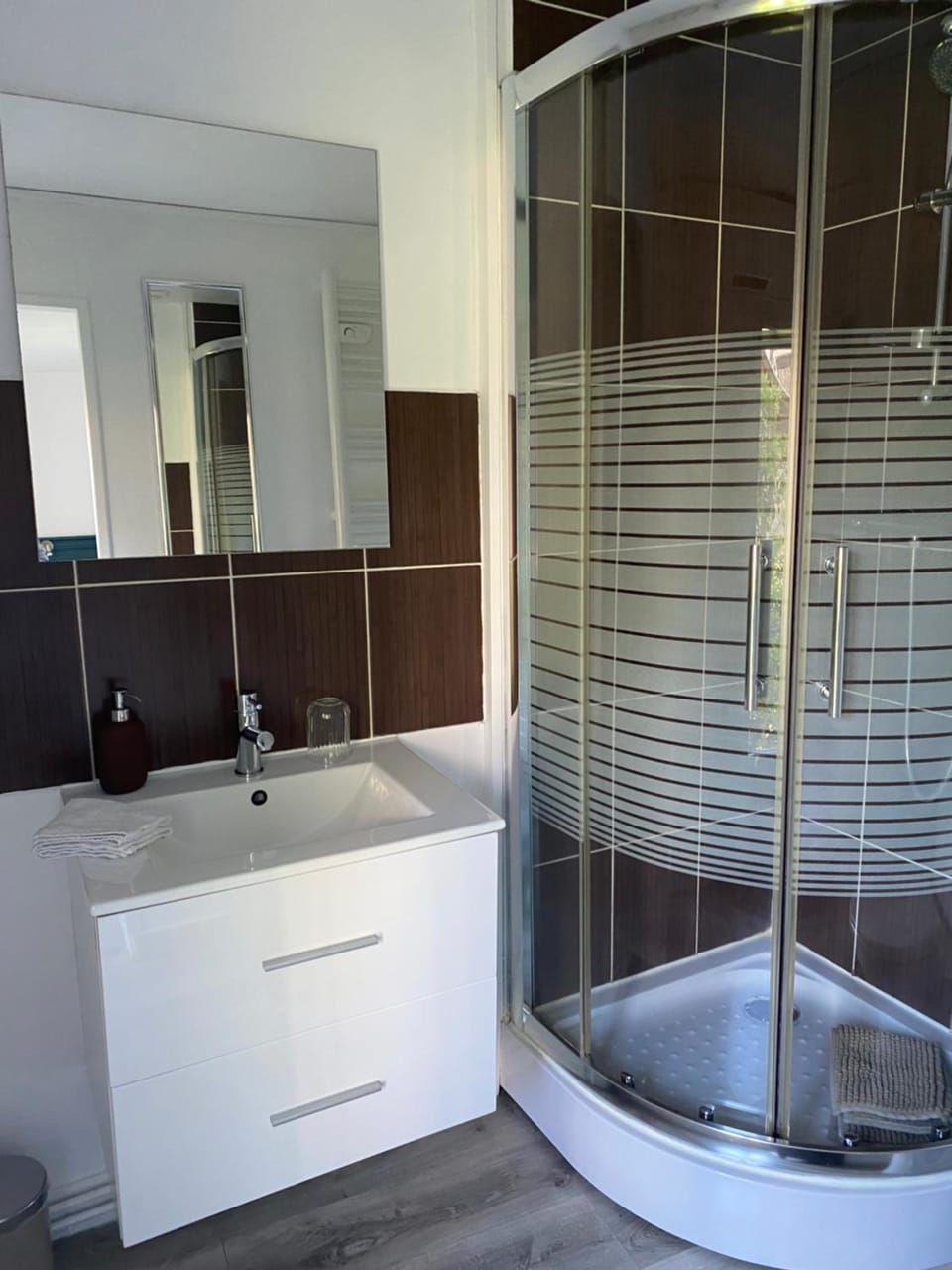 Shower, Bathroom