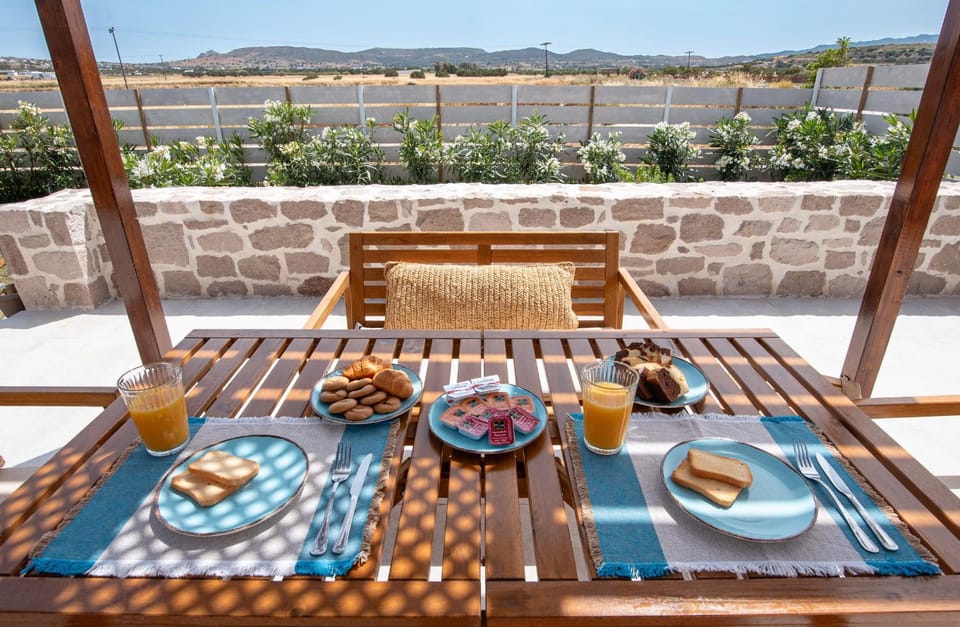 Balcony/Terrace, Food and drinks, Food, Breakfast