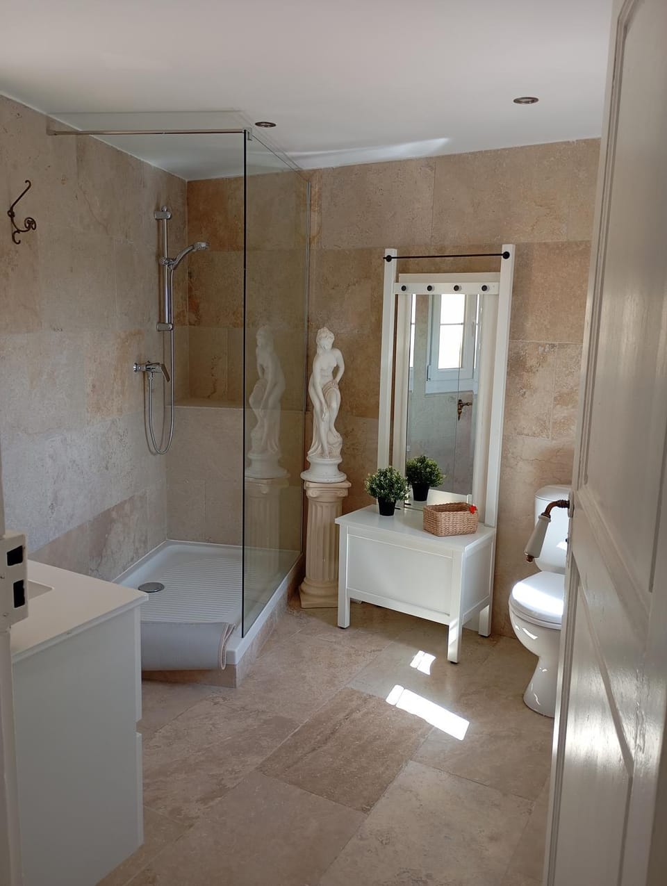 Shower, Bathroom, towels