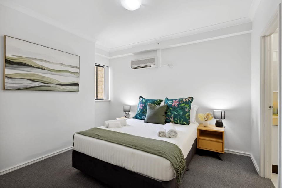 Cozy City Apartment with Stunning Views and Ameni Apartment in Perth