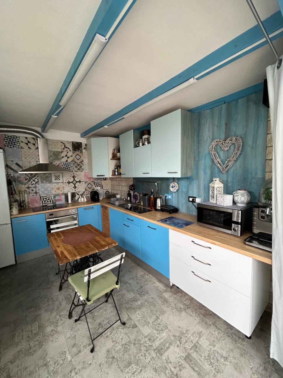Kitchen or kitchenette, Dining area, oven, pet friendly, stove, toaster, kitchen
