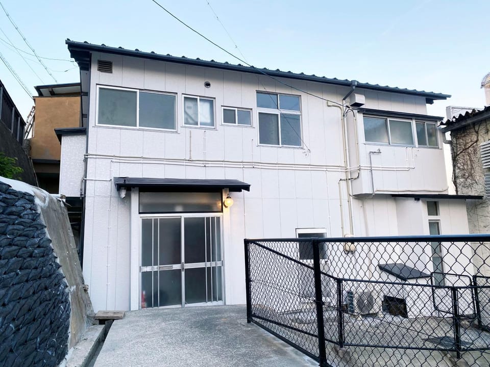 Property building, Day