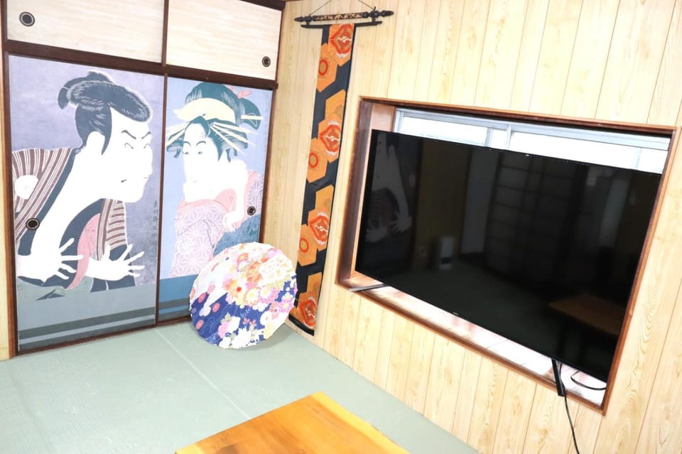 Communal lounge/ TV room, TV and multimedia, Living room, Entertainment