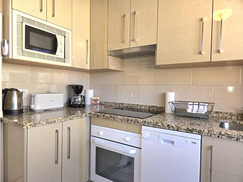 Tranquil Oasis 2 Bedroom Coastal Getaway BY NAMASTE ELITE Apartment in Torremolinos