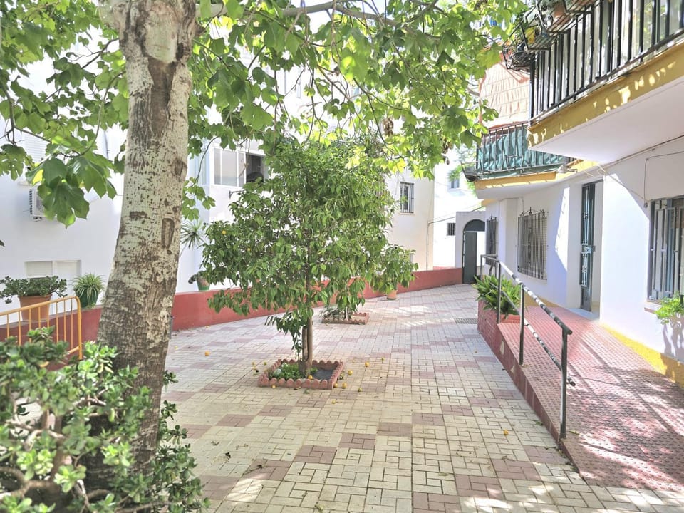 Tranquil Oasis 2 Bedroom Coastal Getaway BY NAMASTE ELITE Apartment in Torremolinos