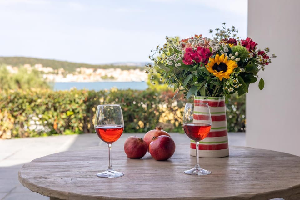 Day, Balcony/Terrace, Food and drinks, Dining area, Food, Drinks