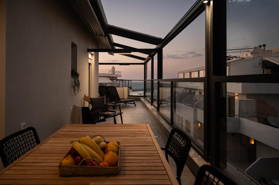 Patio, Natural landscape, View (from property/room), Balcony/Terrace, Living room, Seating area, Dining area, Sea view