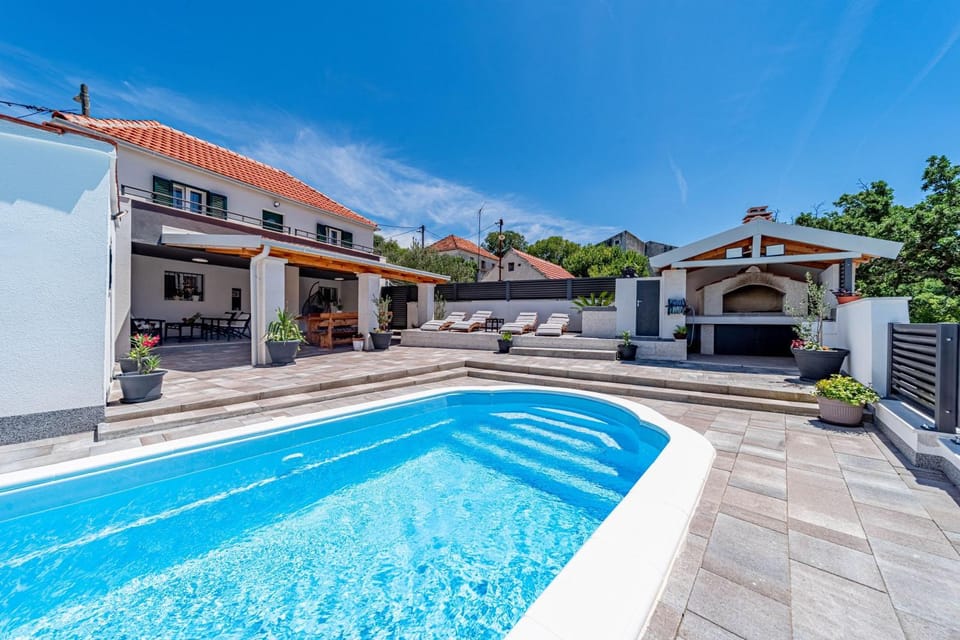 Pool view, Swimming pool