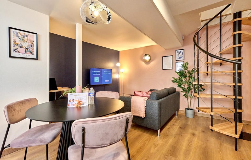 TV and multimedia, Living room, Seating area