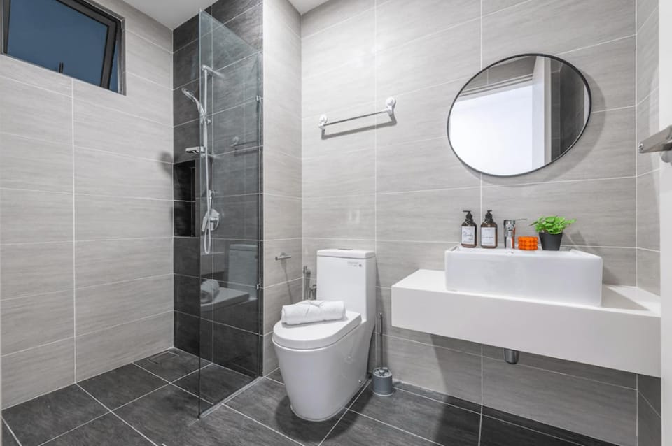 Shower, Toilet, Bathroom