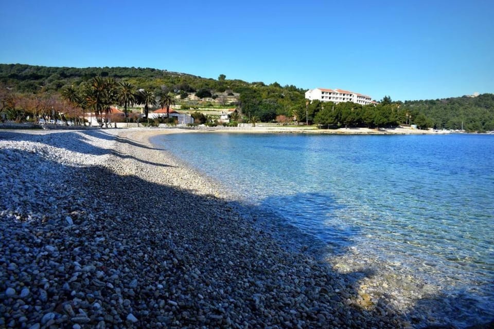 Valentina Apartment in Vis